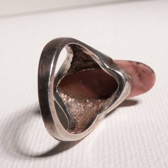 Rare to Find Elegant Pink Rhodonite Ring - Picture 3 of 7